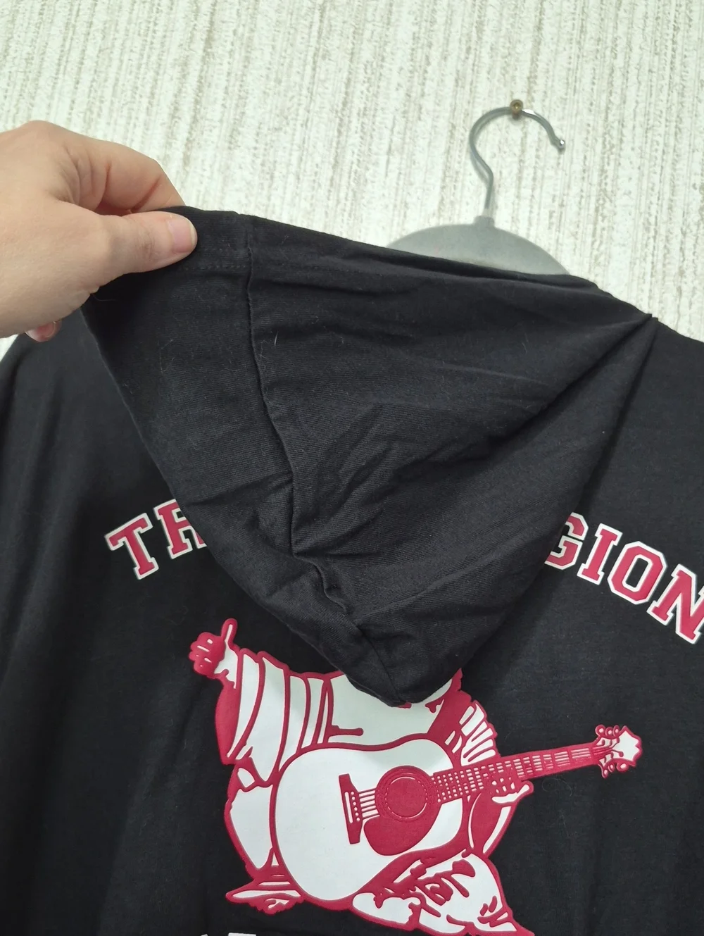 True Religion Buddha Hoodie Tee Jet Black Red Graphic Size L NWT